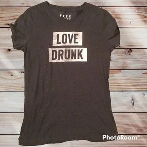 ✨ NEW Shirt gray  band tee Love drunk